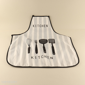 Good selling kitchen supplies oil-proof polyester cooking apron