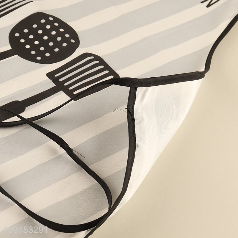 Good selling kitchen supplies oil-proof polyester cooking apron