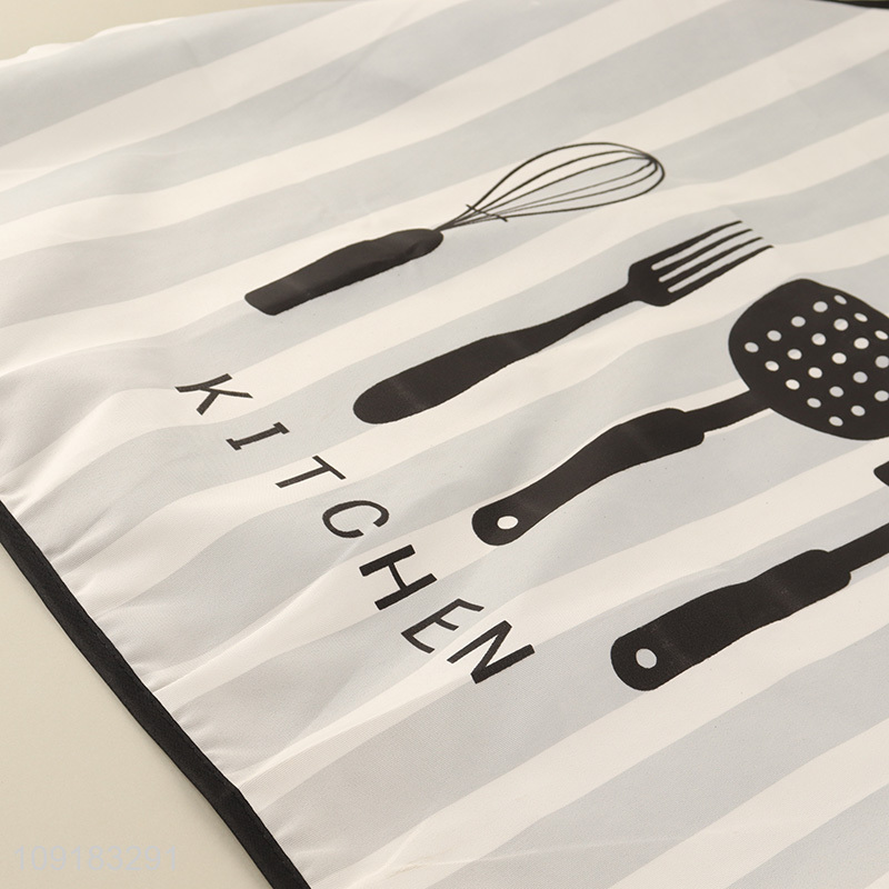 Good selling kitchen supplies oil-proof polyester cooking apron