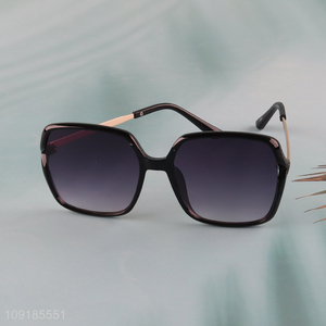 China products fashion men women plastic frame sunglasses for sale