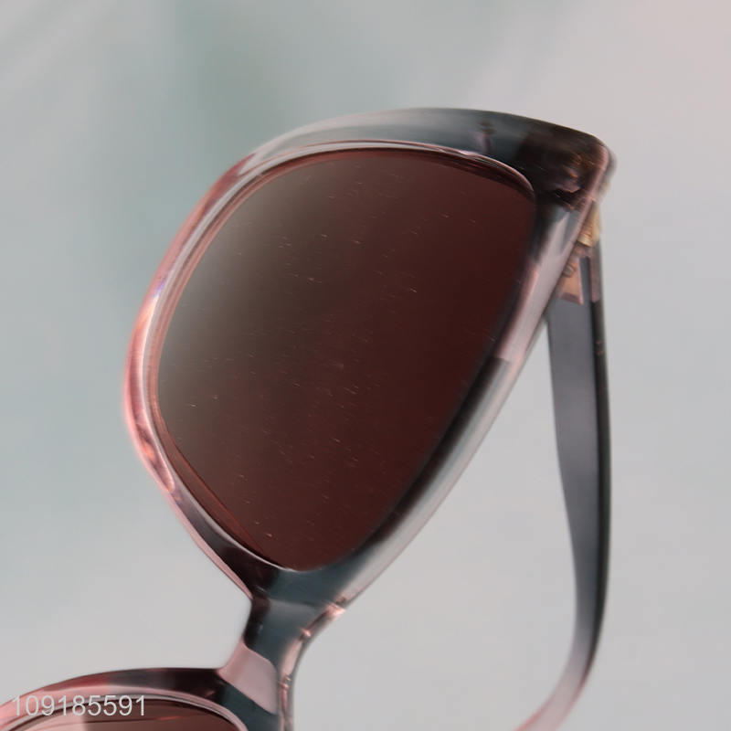 Yiwu market outdoor beach sunglasses plastic frame sunglasses