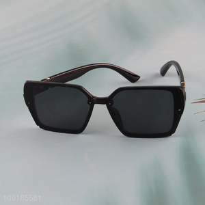 China factory black fashion plastic frame sunglasses for men women
