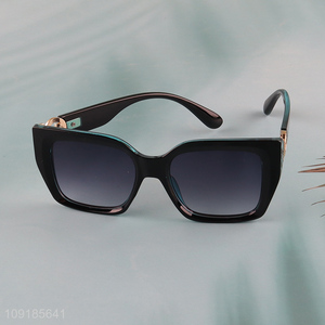 New arrival fashion plastic frame sunglasses polarized sunglasses for sale