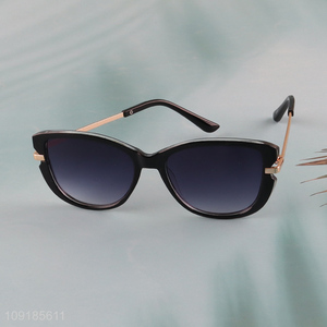 Hot products fashion plastic frame sunglasses polarized sunglasses for sale