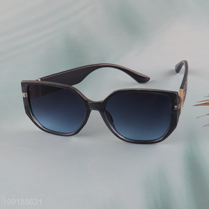 Factory supply fashion men women plastic frame sunglasses polarized sunglasses