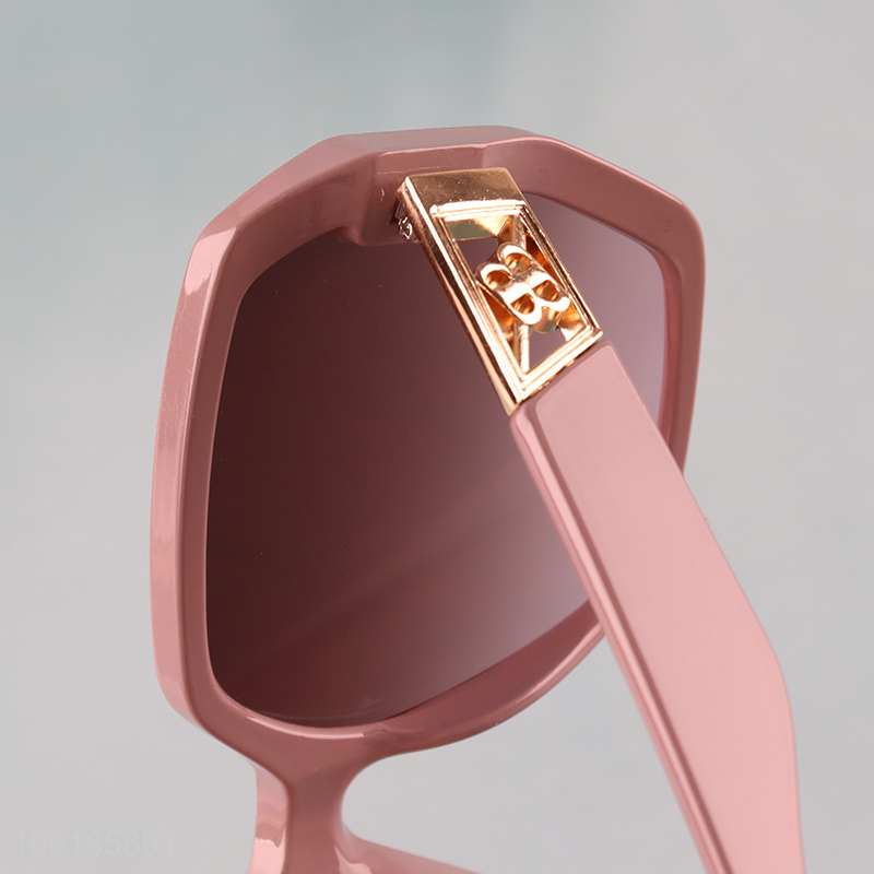 Yiwu market men women plastic frame sunglasses polarized sunglasses