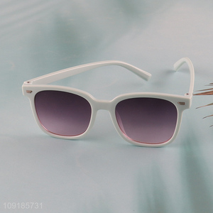 China supplier fashion plastic frame sunglasses polarized sunglasses for sale