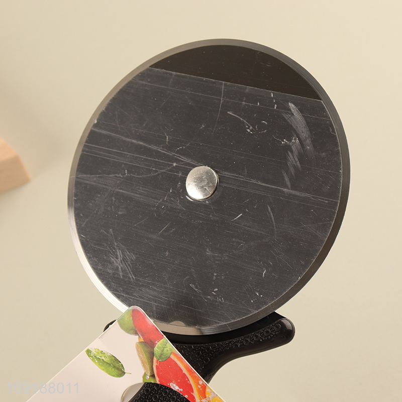 Good Quality Stainless Steel Pizza Cutter Wheel with Ergonomic Handle