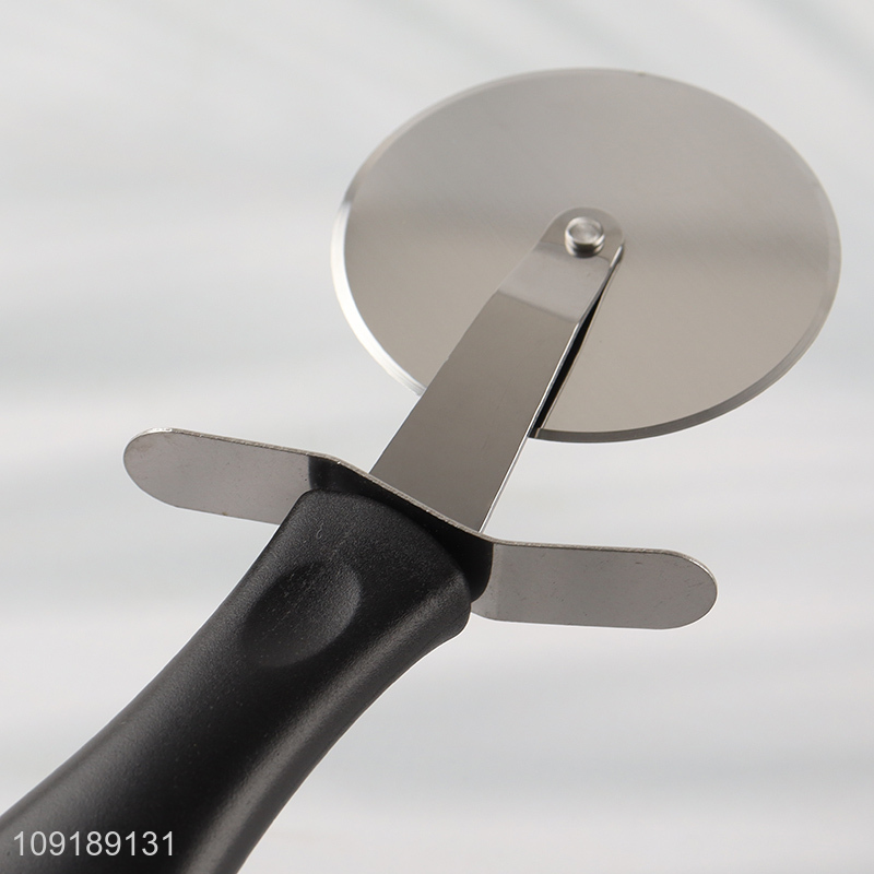 Online Wholesale Stainless Steel Pizza Cutter Wheel with Plastic Handle
