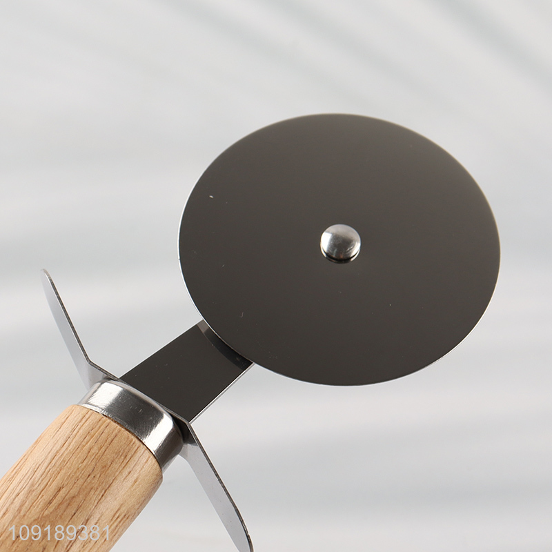 High Quality Stainless Steel Pizza Cutter Wheel with Wooden Handle