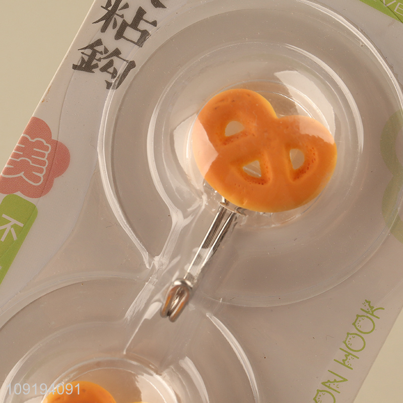 Factory Price 2PCS Cute Adhesive Hooks Decorative Towel Coat Key Hooks