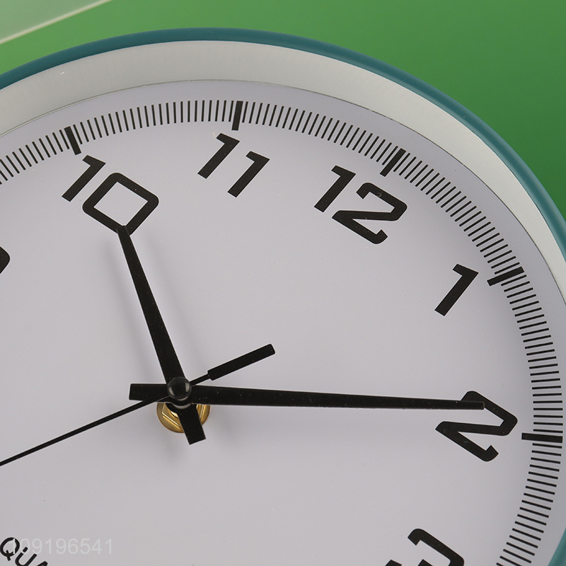 Hot Selling Round Silent Plastic Wall Clock for Home Decoration