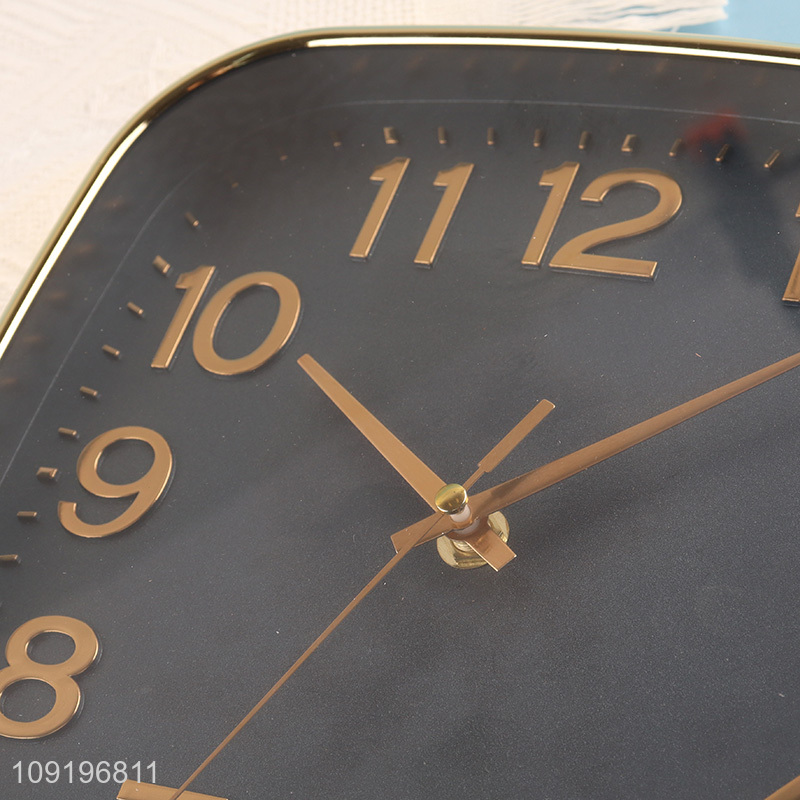 Hot Selling Square Battery Operated Silent Plastic Wall Clock