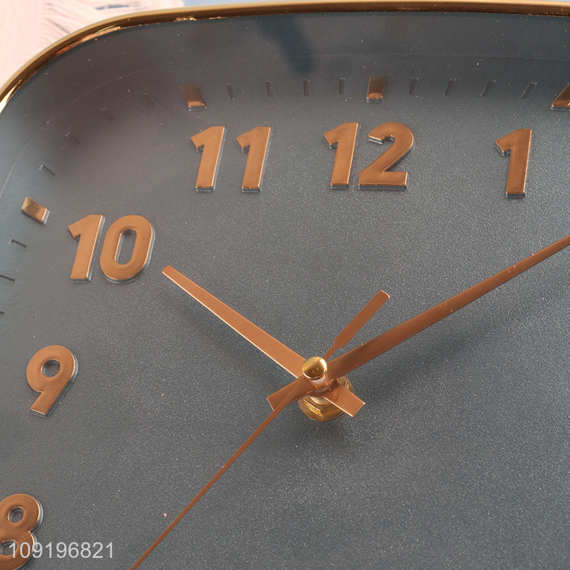 New Product Square Plastic Wall Clock for Living Room Decoration