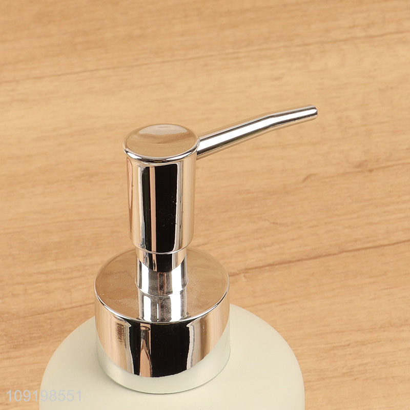 Latest design bathroom accessories liquid soap dispenser for home hotel