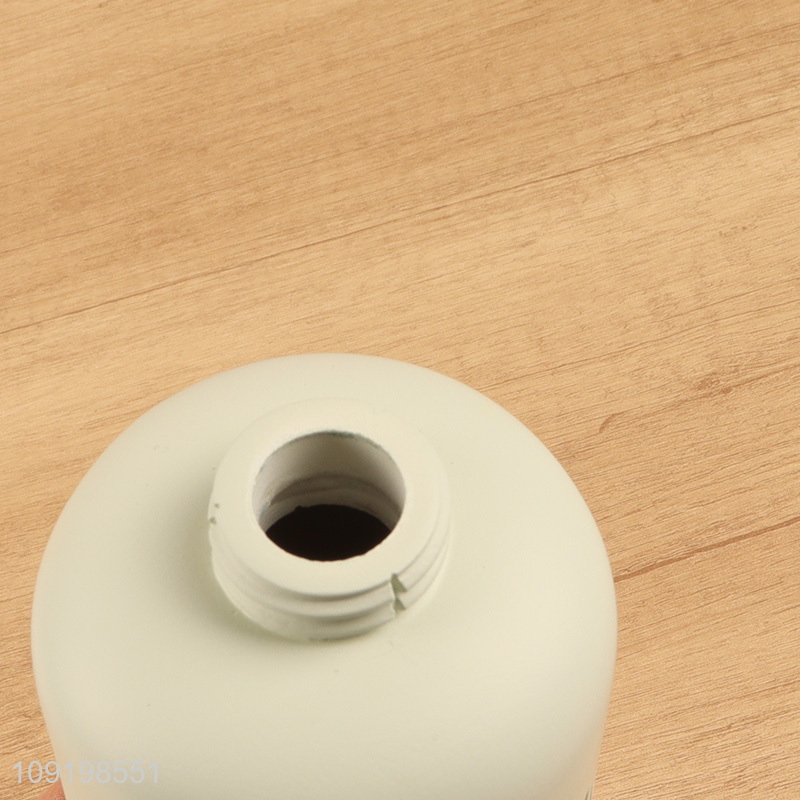 Latest design bathroom accessories liquid soap dispenser for home hotel