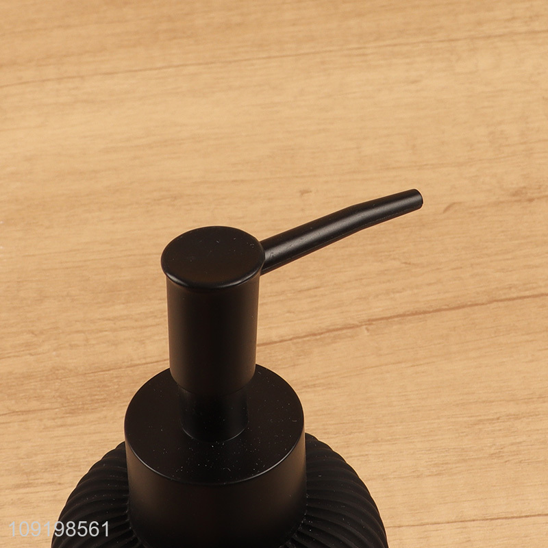 Online wholesale black bathroom accessories liquid soap dispenser