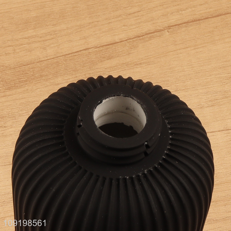 Online wholesale black bathroom accessories liquid soap dispenser