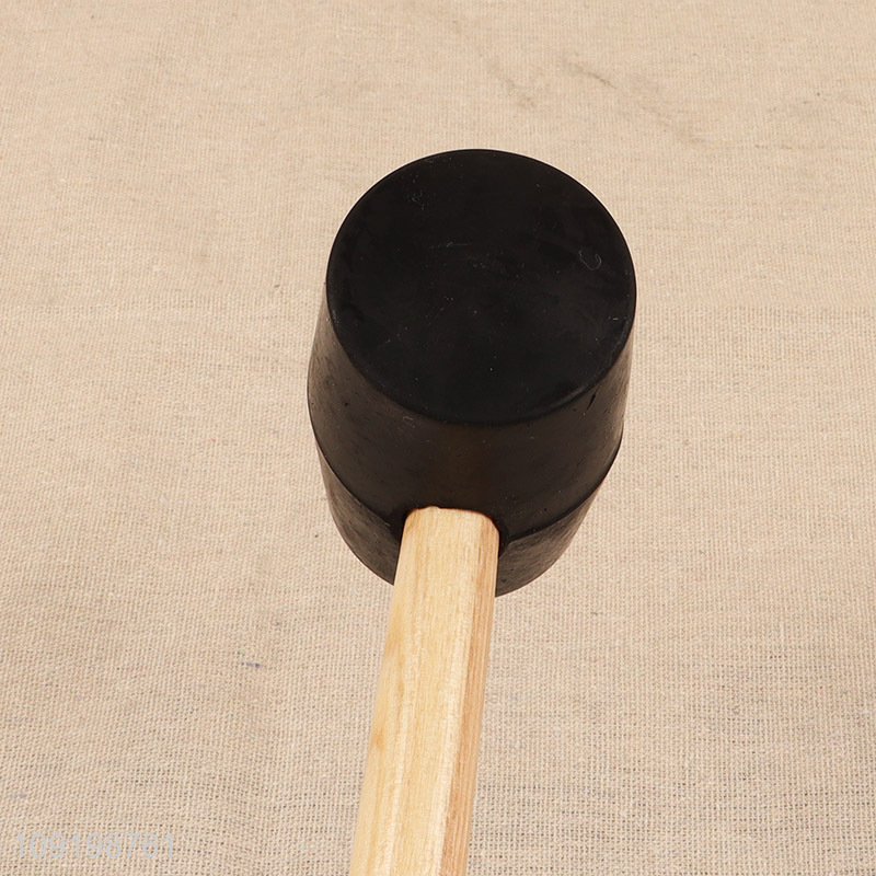 Hot products wooden handle heavy duty shockproof rubber hammer for sale