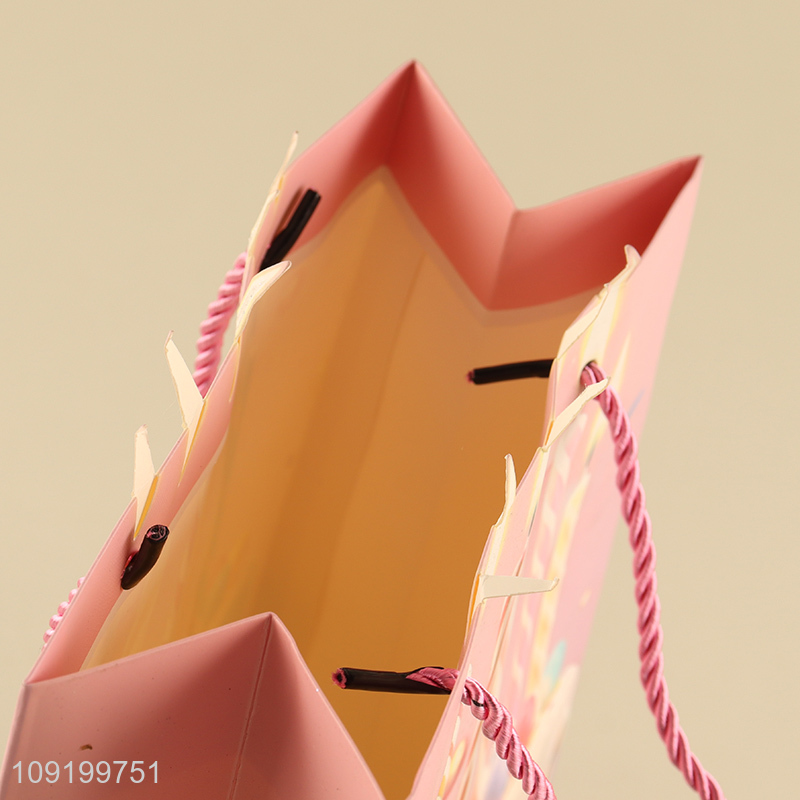 Hot Selling Birthday Gift Bag Reusable Paper Gift Bag for Presents