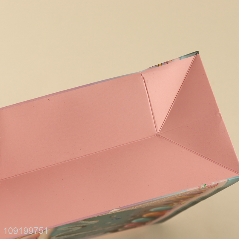 Hot Selling Birthday Gift Bag Reusable Paper Gift Bag for Presents