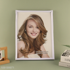 Good Quality 12X16 Inch Picture Frame Wall Hanging Plastic Photo Frame