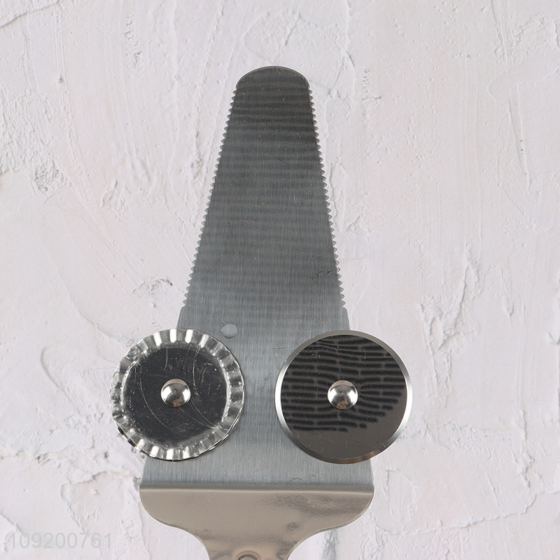 Online wholesale kitchen gadget pizza cutter pizza wheel pizza spatula