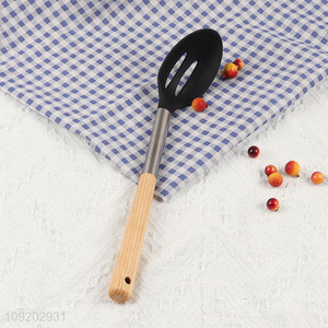 Popular products home kitchen utensil slotted ladle with wooden handle