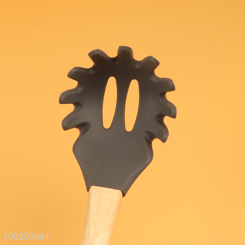 Best quality long handle home kitchen utensil spaghetti spatula for sale