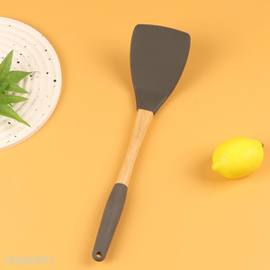 Factory wholesale wooden handle non-stick cooking spatula for kitchen utensil