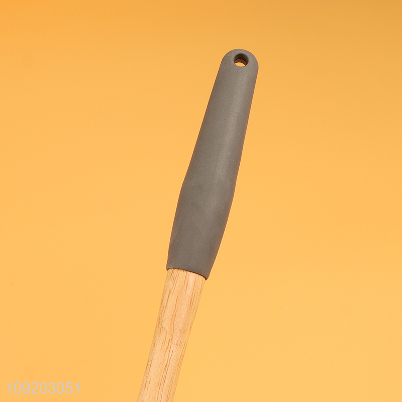 Factory direct sale kitchen utensil long handle soup ladle wholesale