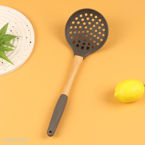 New arrival nylon home kitchen utensil cooking skimmer with wooden handle