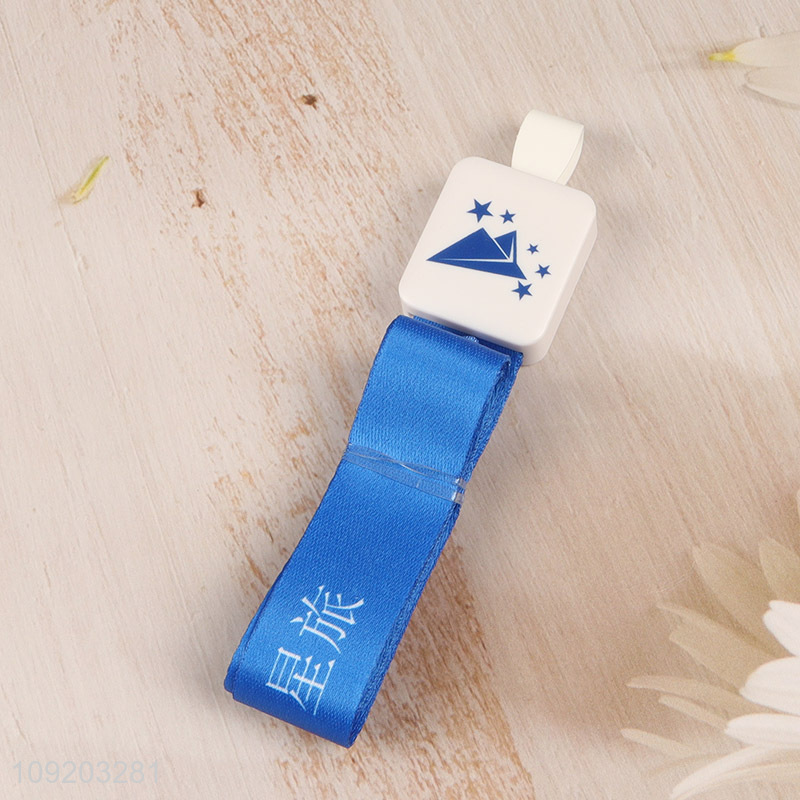 New arrival portable card holder retractable reel lanyard