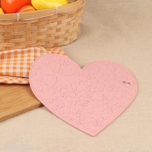 Top selling silicone heart shape heat-resistant cup mat hot pad for home