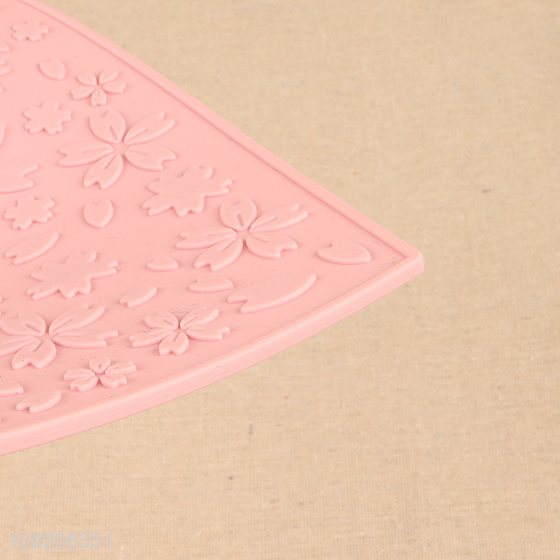 Top selling silicone heart shape heat-resistant cup mat hot pad for home