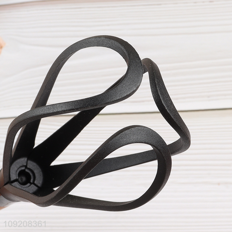 China factory kitchen gadget manual egg whisk egg beater for sale