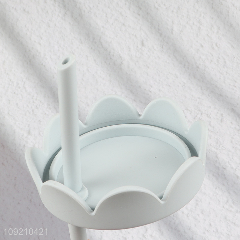 Hot selling cute silicone water cup straw cup with handle&lid