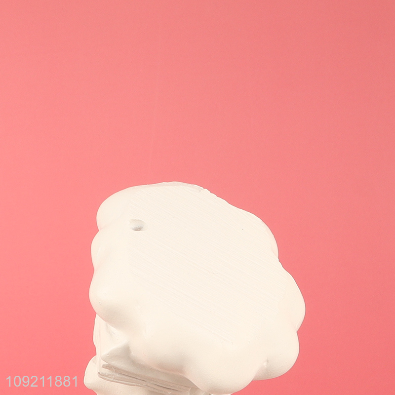 Yiwu market home decor desktop decor angle figure statue for sale