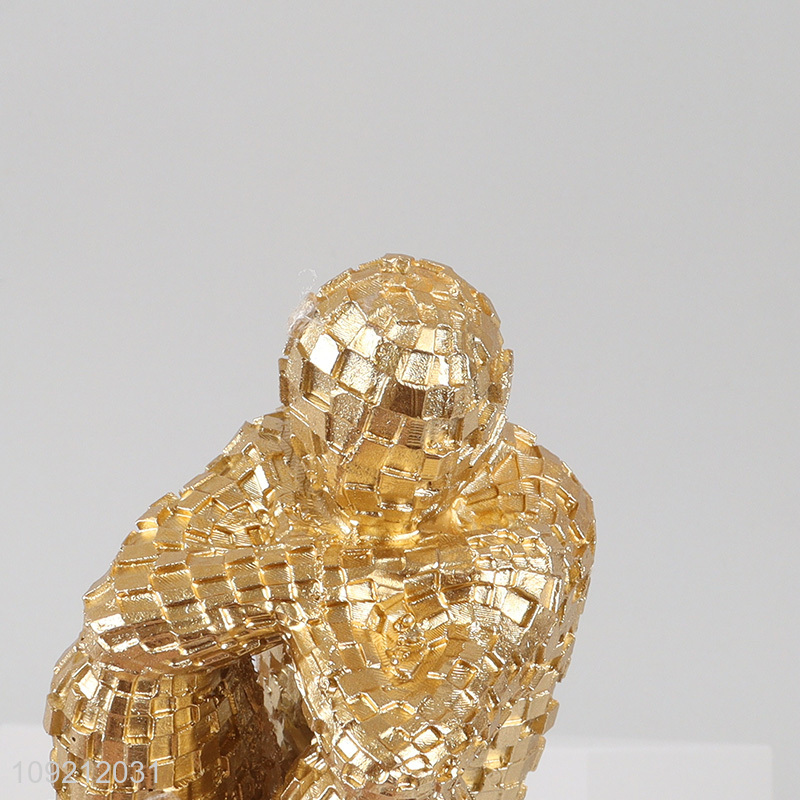 Low price home decor golden resin crafts figure statue for sale