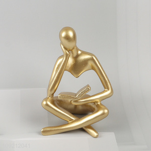 Yiwu market golden reading thinker figure statue for home decor