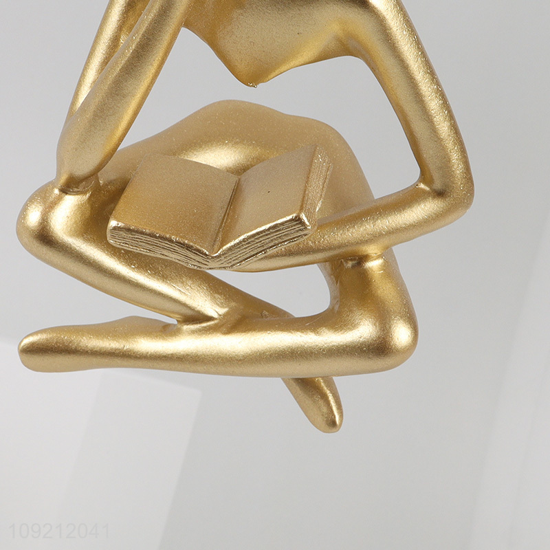 Yiwu market golden reading thinker figure statue for home decor