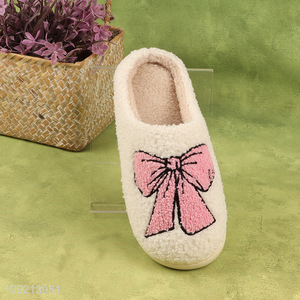 New arrival winter warm non-slip home slippers polyester slippers for sale