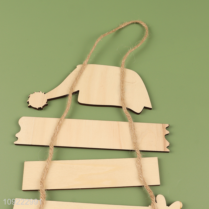 Factory Price Wooden Christmas Hanging Ornaments for Christmas Wall Door Decor