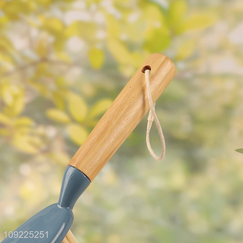 Factory Supply Bed Cleaning Brush Dusting Brush with Wooden Handle