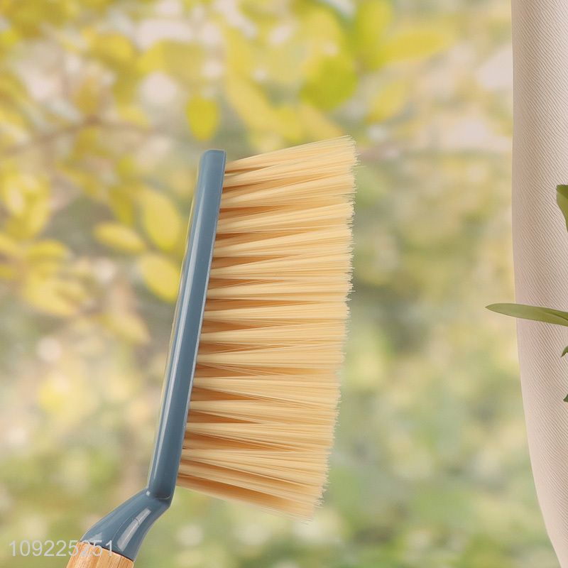 Factory Supply Bed Cleaning Brush Dusting Brush with Wooden Handle