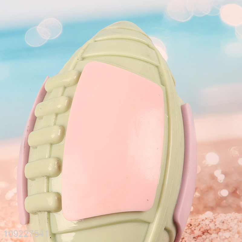 Good Quality Squeaky Dog Toy Rugby Bite Resistant Dog Toy Ball