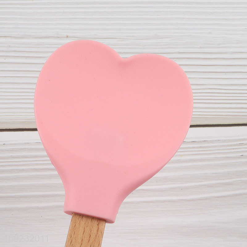 New Product Heart Shaped Silicone Baking Spatula for Mixing Cooking Baking