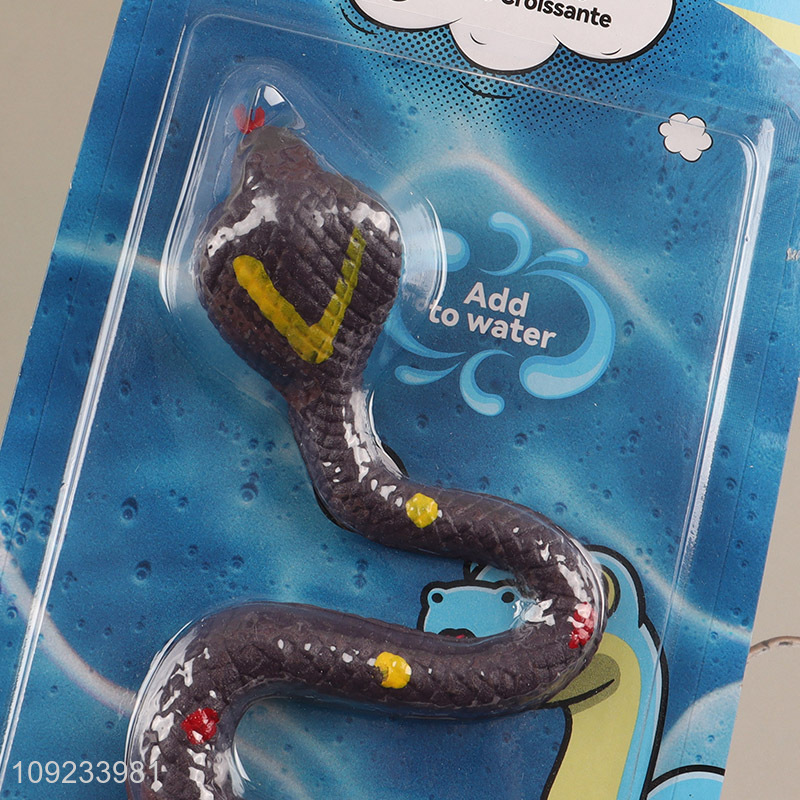 Good Quality Water Growing Animal Growing Snake in Water