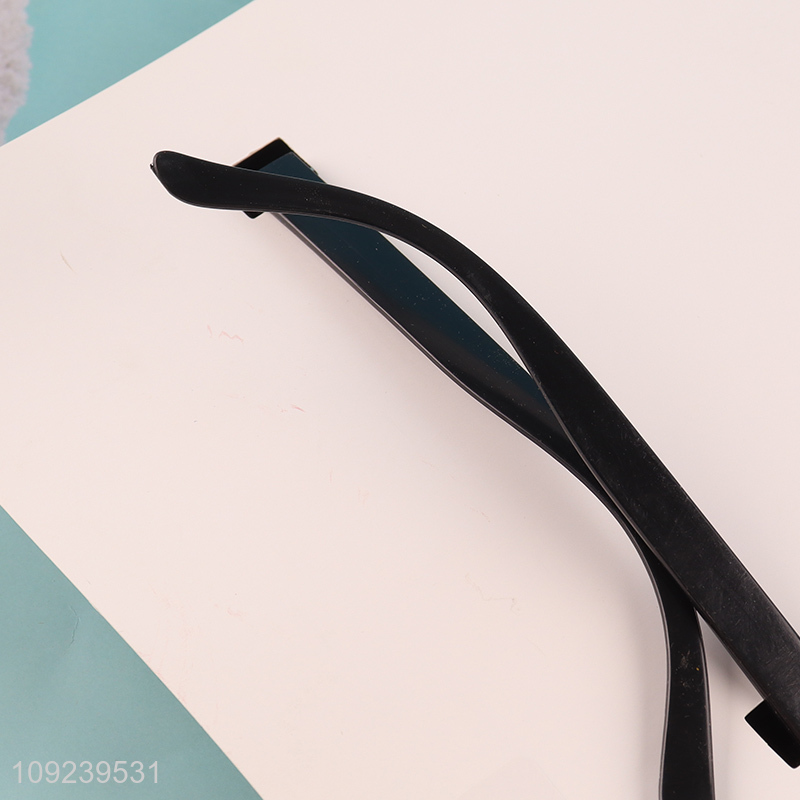 Hot selling pvc happy new year party glasses party supplies for adult