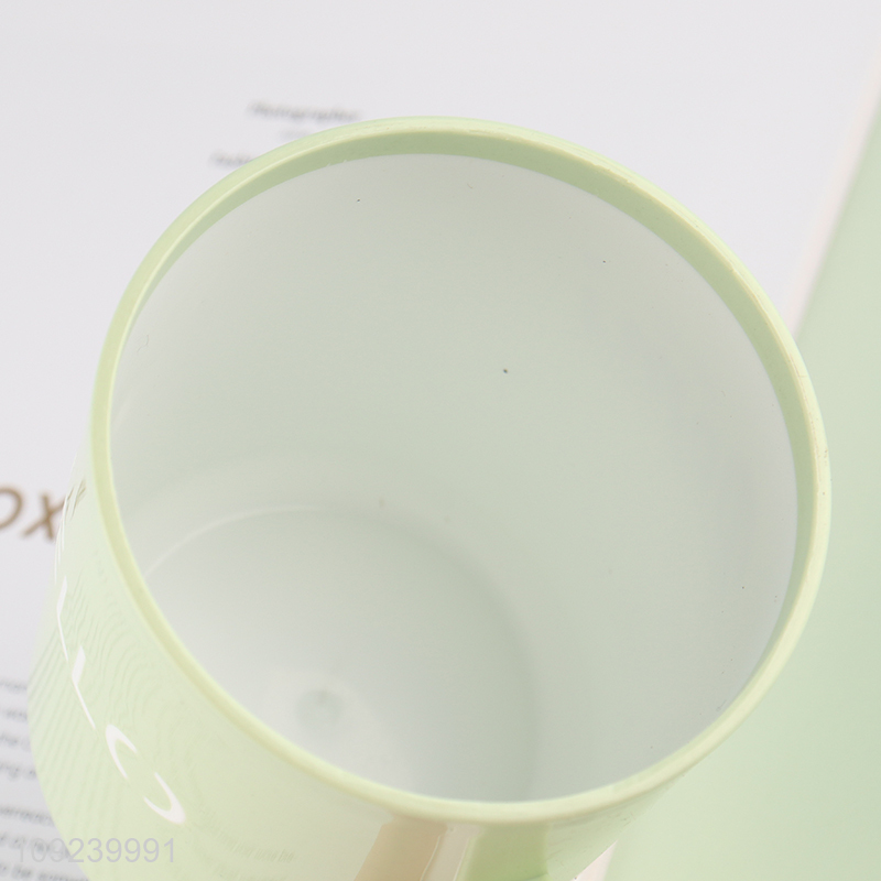 Popular products plastic water cup juice cup with lid&spoon